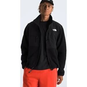 The North Face Black Denali Jacket Mens M Full Zip Fleece Outdoor Hiking Coat